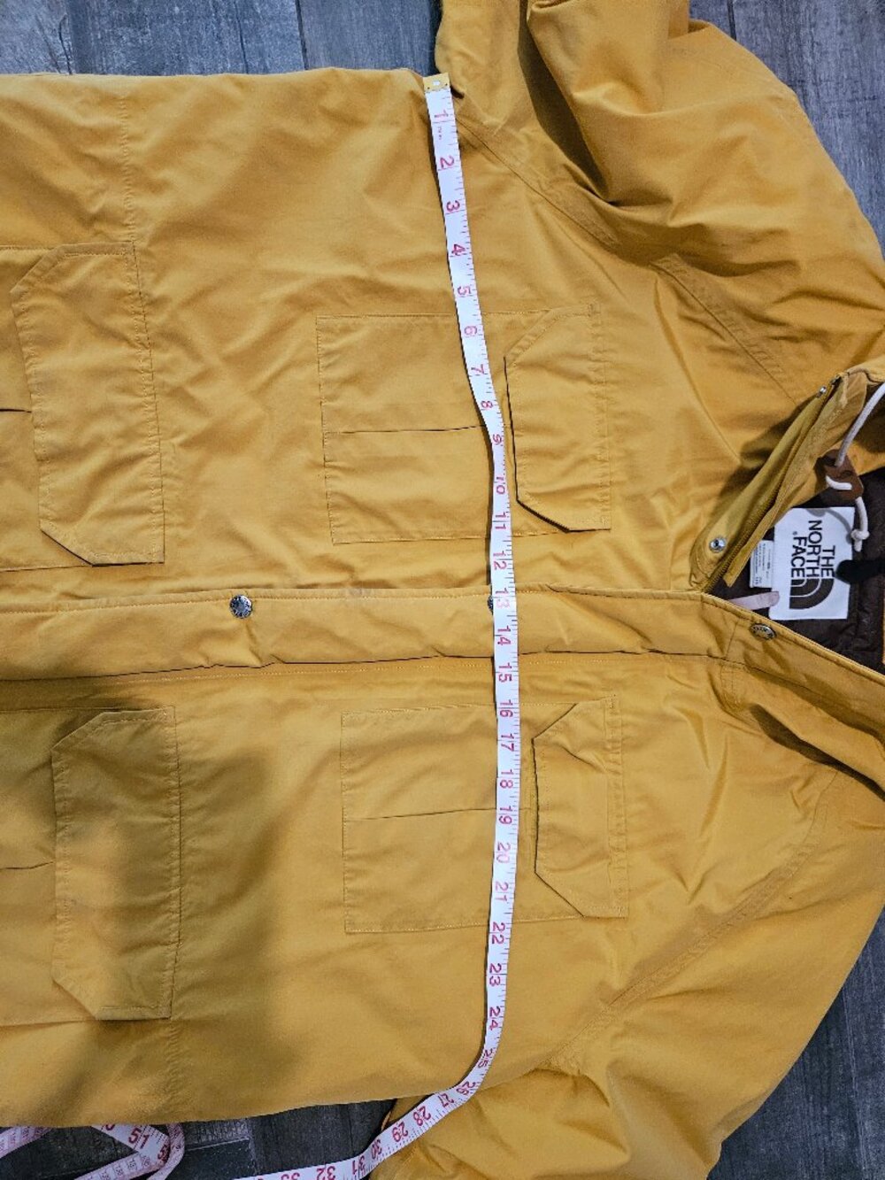 The North Face Winter Men's Jacket and Coat with hood. - Picture 3 of 8